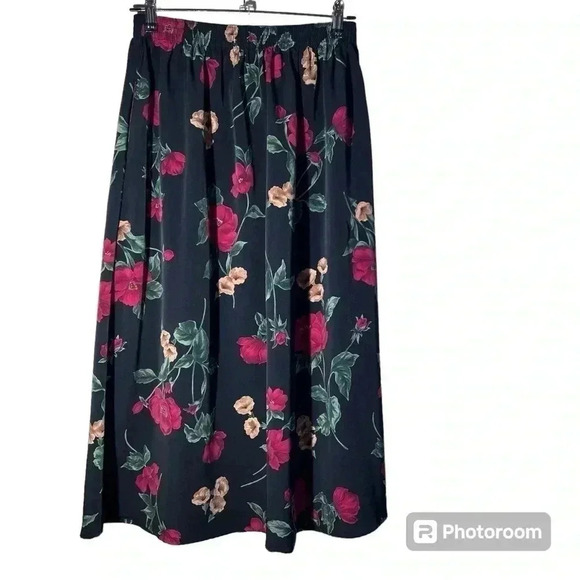JOANNA black A line floral printed skirt pull on elastics waist size medium - Picture 1 of 3